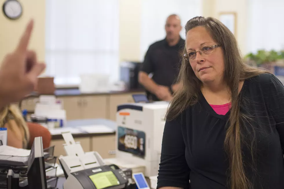 Judge Orders Kentucky Clerk Kim Davis to Jail Over Refusal to Issue Same-Sex Marriage Licenses